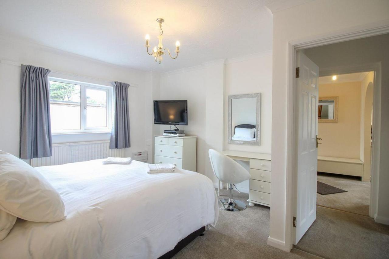Clifton Villa 뉴키 외부 사진