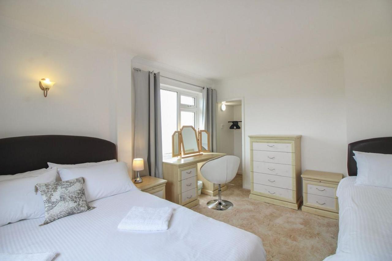 Clifton Villa 뉴키 외부 사진