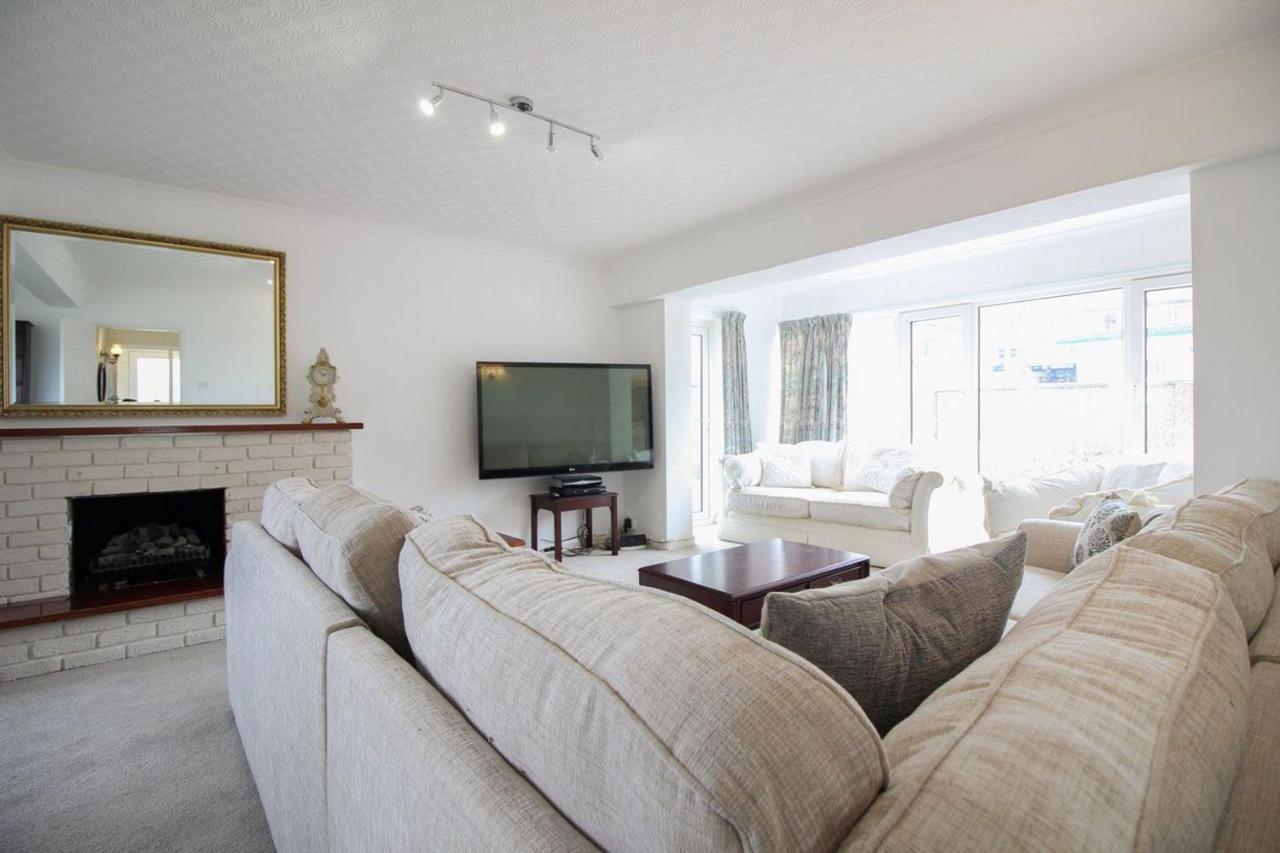 Clifton Villa 뉴키 외부 사진