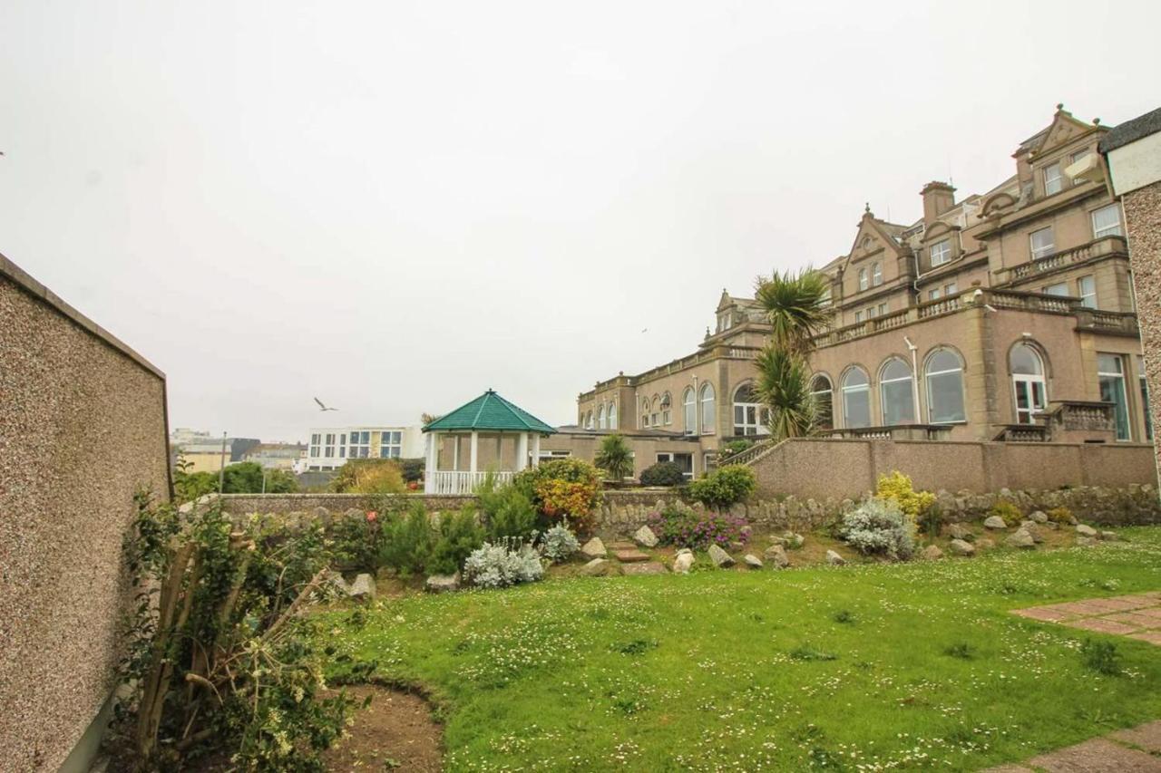 Clifton Villa 뉴키 외부 사진