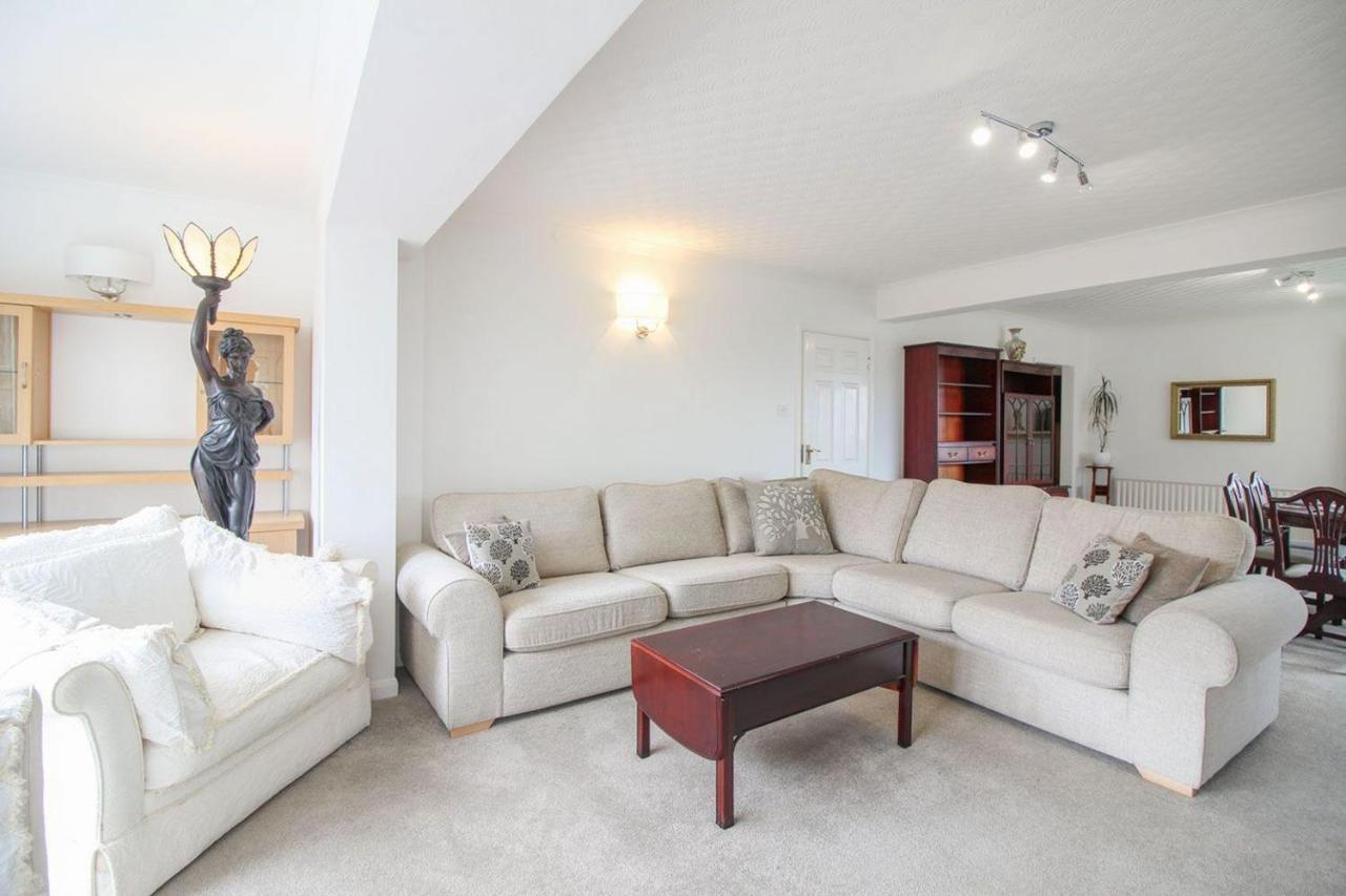 Clifton Villa 뉴키 외부 사진
